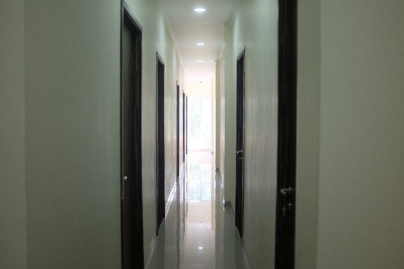 Reddoorz Plus Near Mall Ciputra Jakarta Eksteriør billede